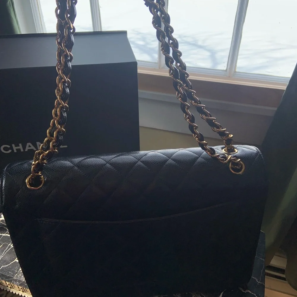 Classic Caviar black Chanel jumbo double flap‎ bag